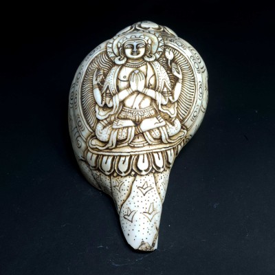 Tibetan Conch Shell With Chenrezig [hand Carved]
