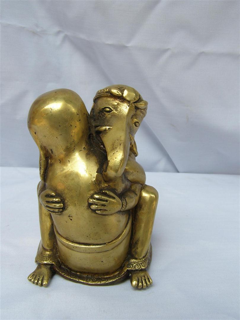 Elephant Yab Yum Statue, glossy, sold