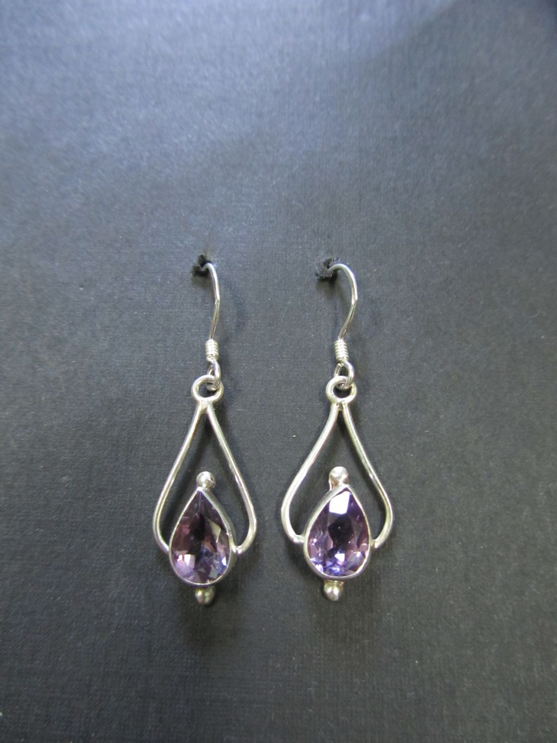 Faceted Ametyst Earing, sold