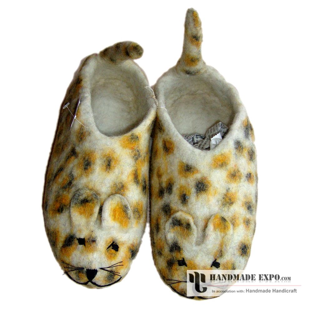 Cat Print Felt Room Shoes