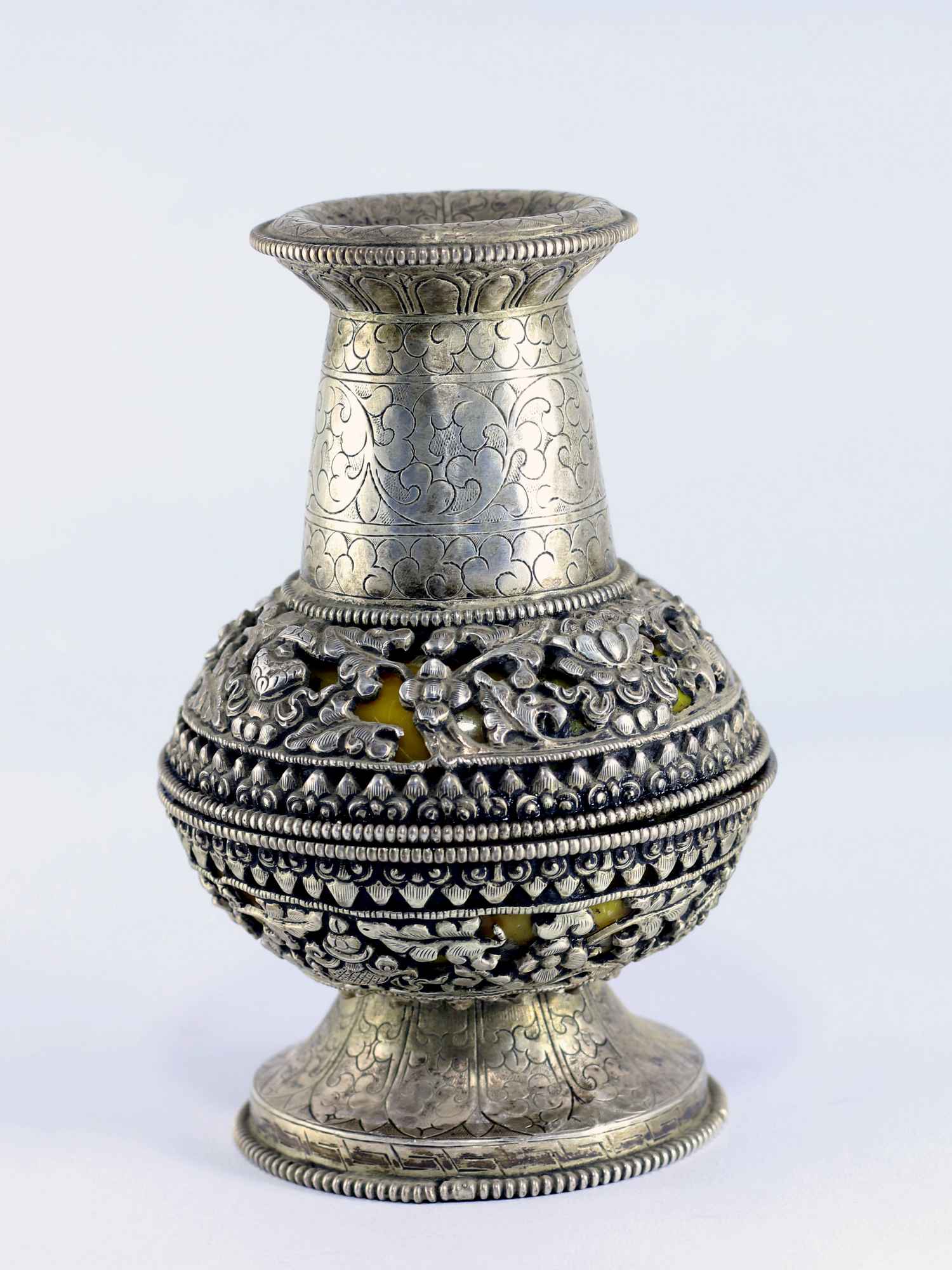 Silver Tibetan Flower Vase : Vase Over Imitation Amber Vol 2