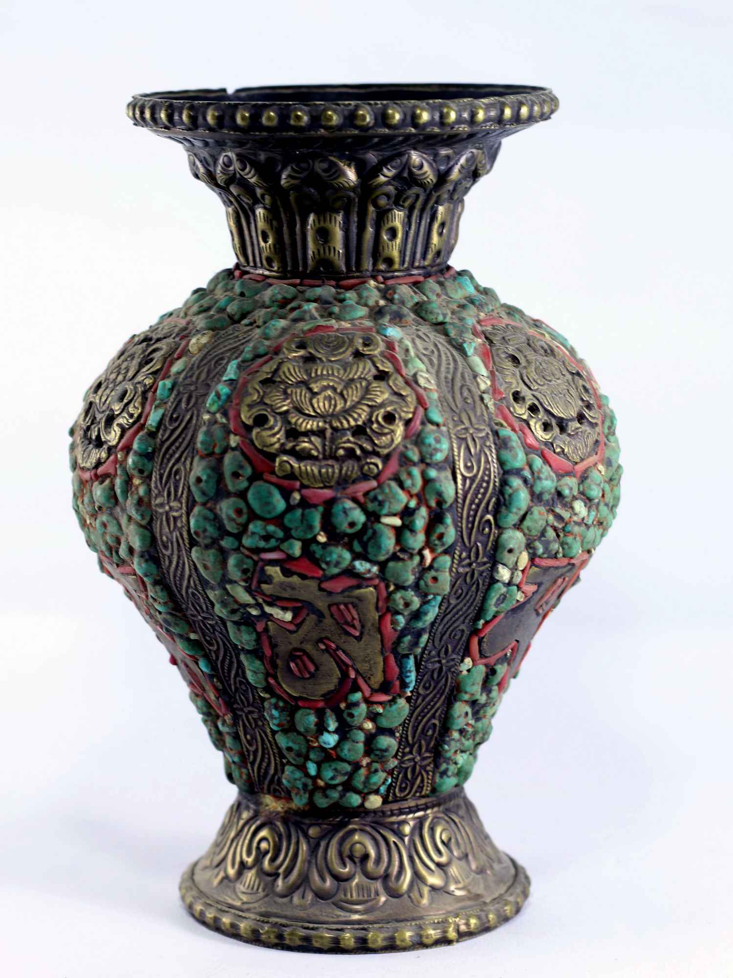 White Metal Tibetan Flower Vase : Vase <span Style=