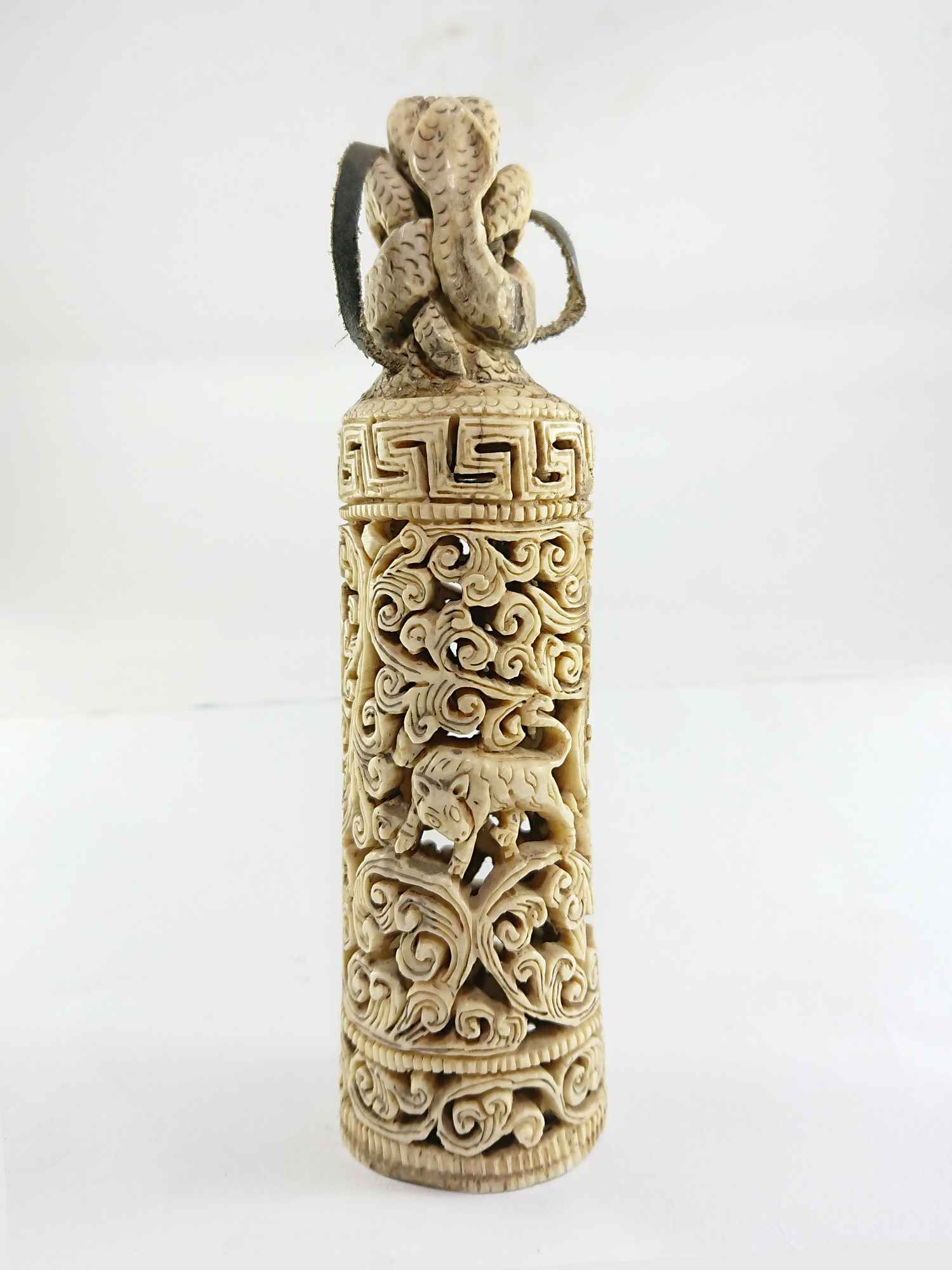 Tibet Tantra Old Cattle Bone Carved Endless Knot Stamp