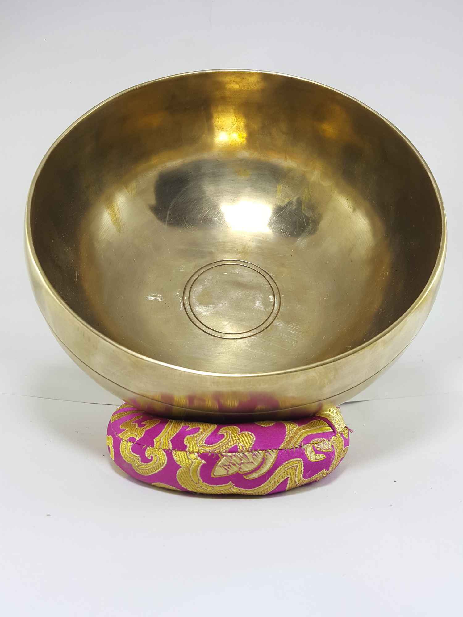 High Quality Peter Hess Singing Bowls, Hand Hammered Clean Finishing <span Style=