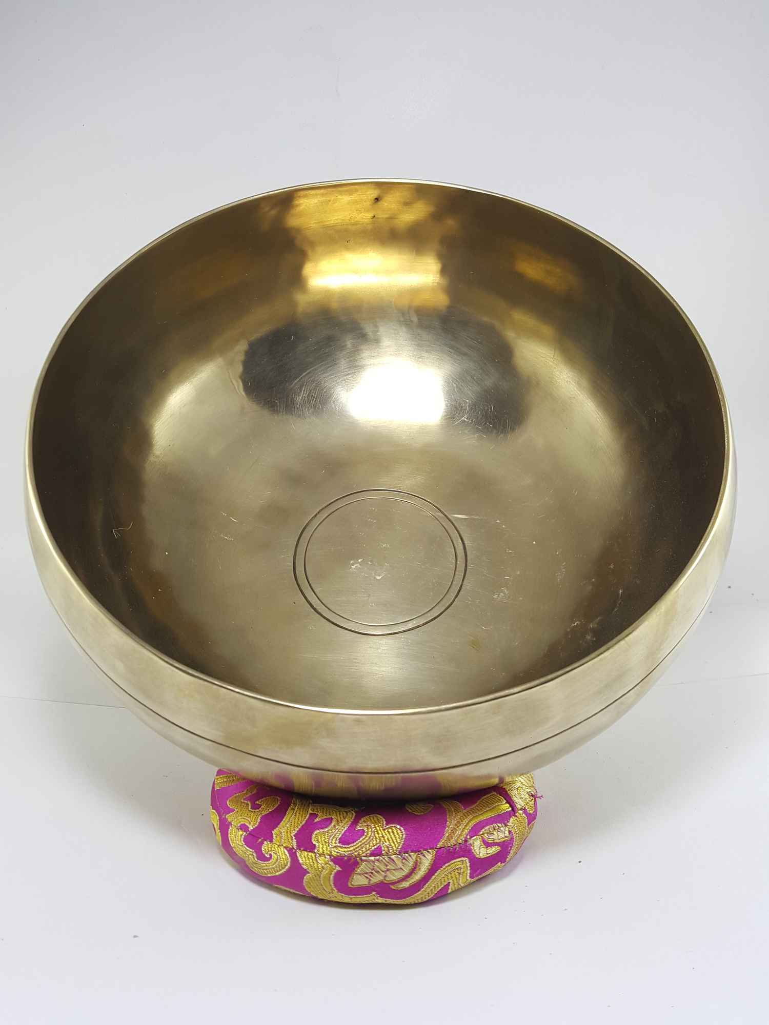 High Quality Peter Hess Singing Bowls, Hand Hammered Clean Finishing <span Style=