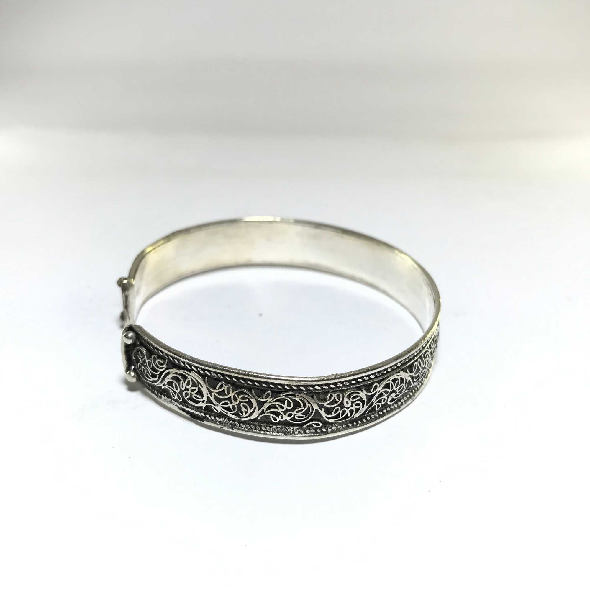 Metal Bracelet <span Style=