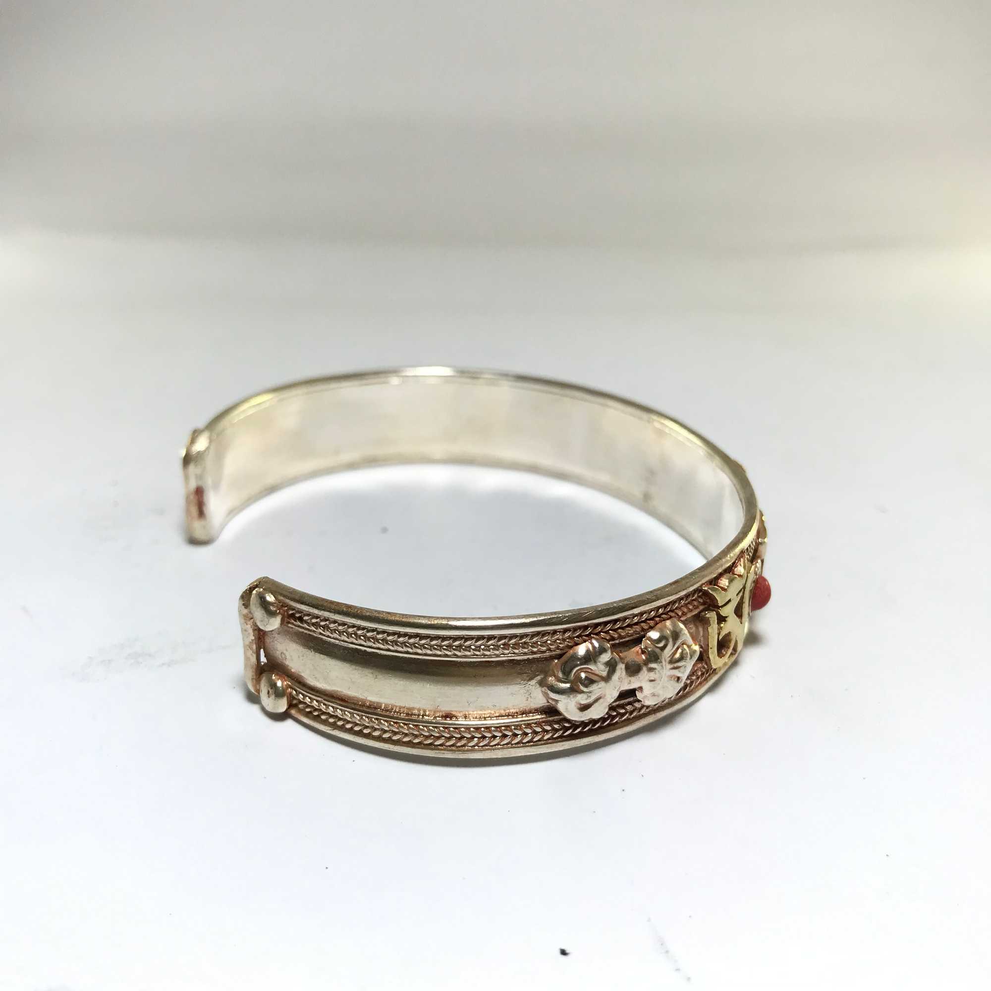 Metal Bracelet With Om Mani Padme Hum