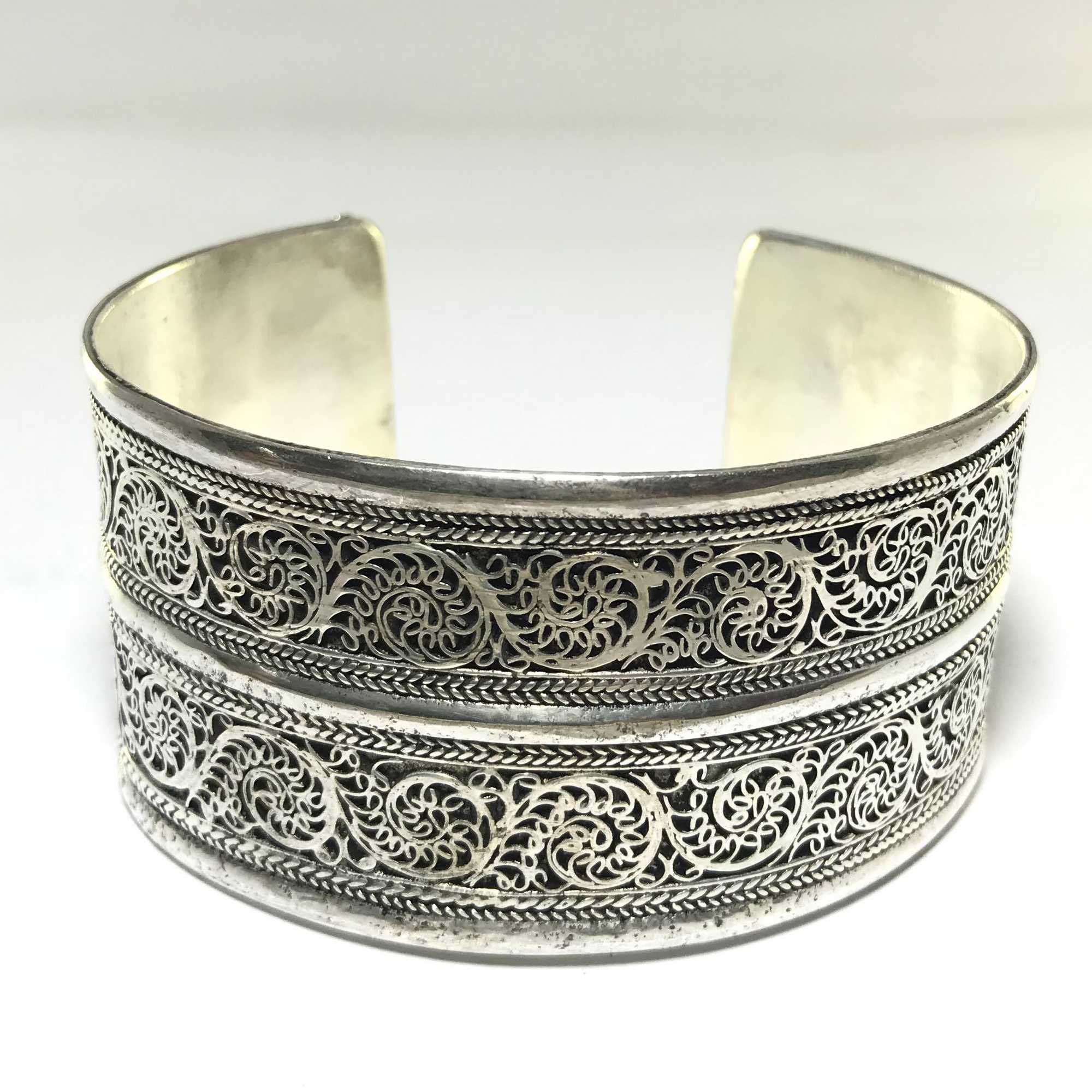Metal Bracelet <span Style=