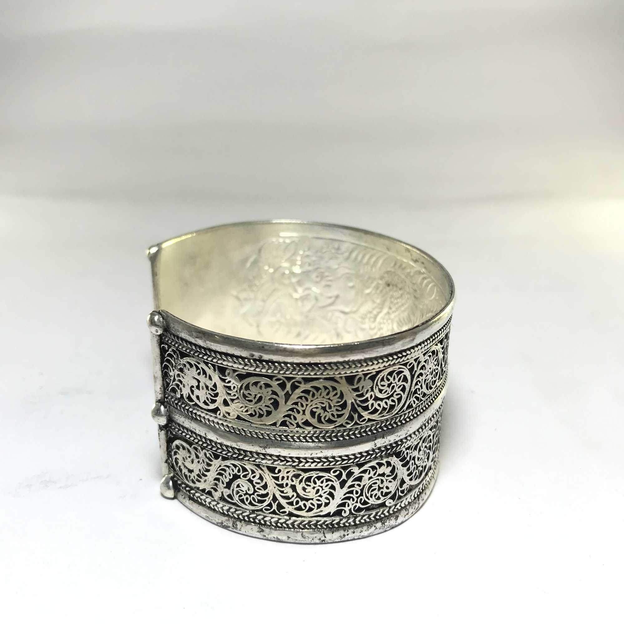 Metal Bracelet <span Style=