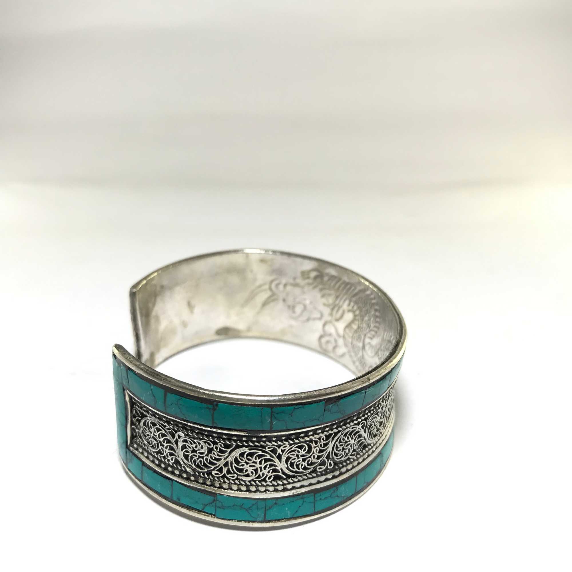 Metal Bracelet With stone Setting And Siku