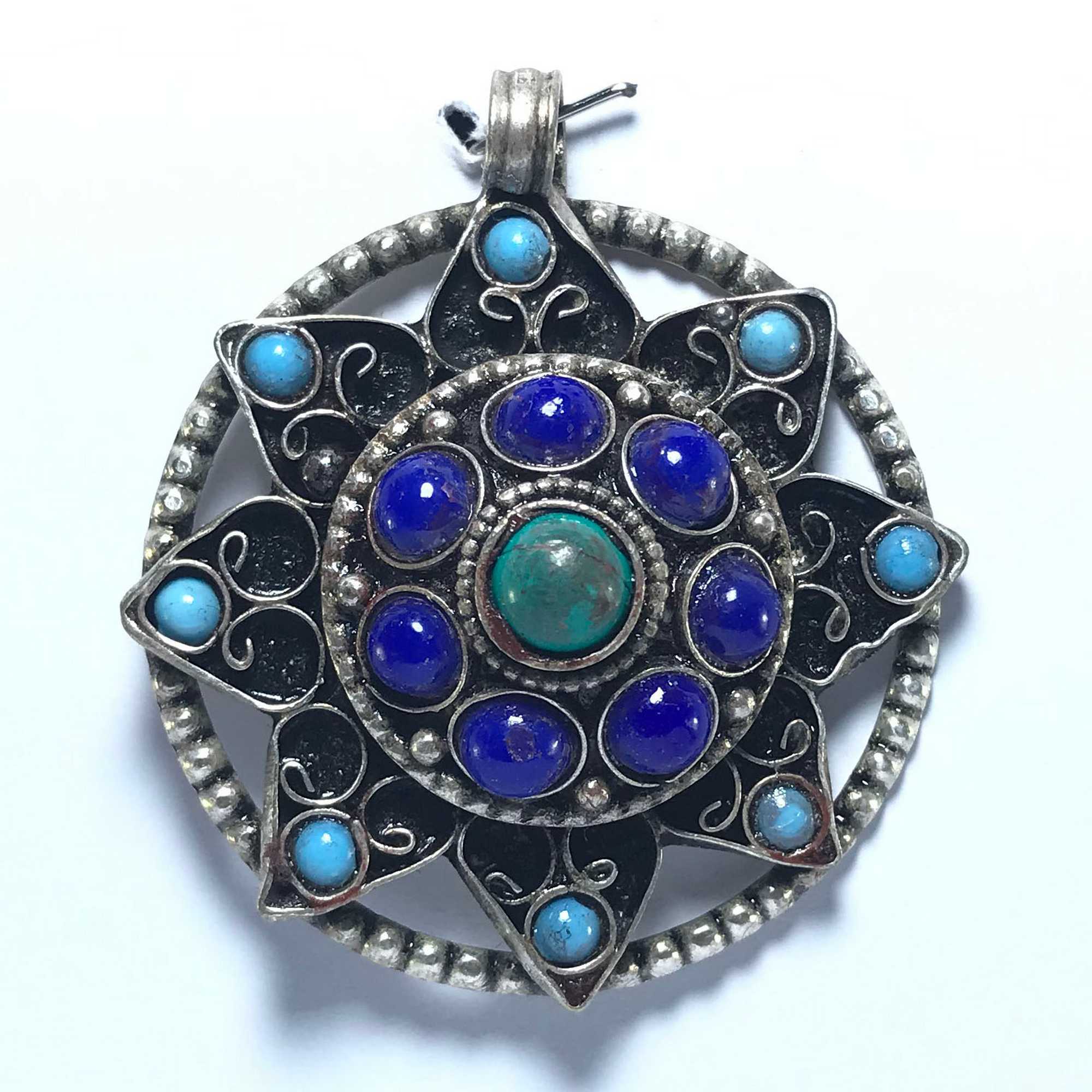 Metal Flower Pendant <span Style=