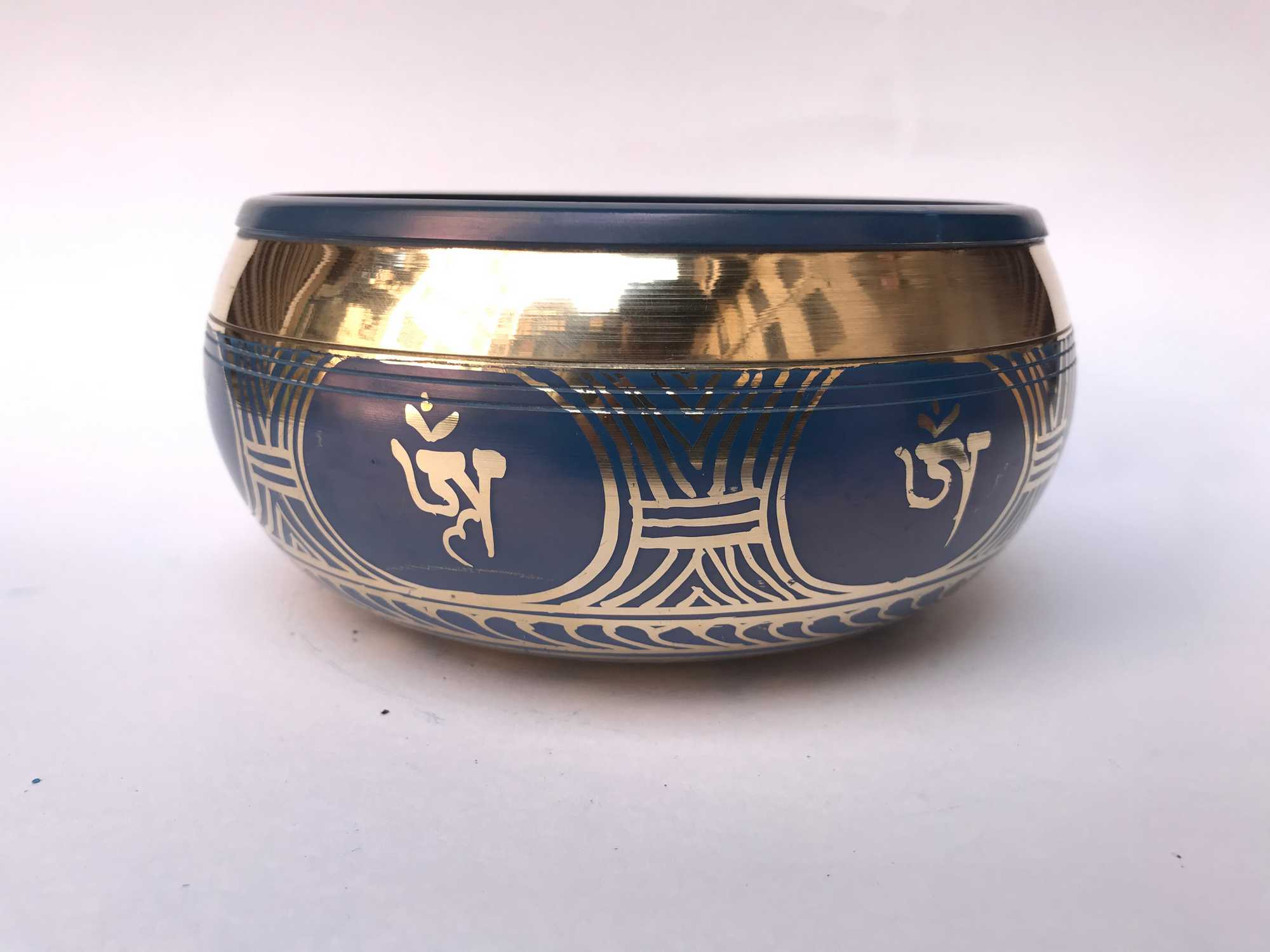third Eye Chakra, Singing Bowl With double Dorje Embossed, select Accessories