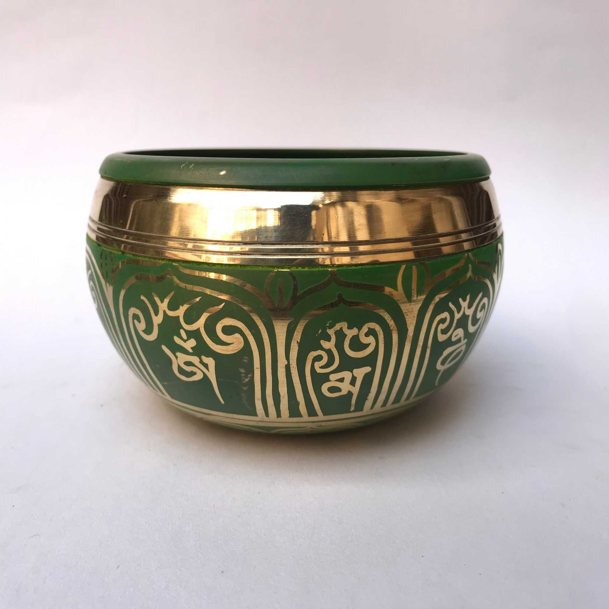 heart Chakra, Singing Bowl With ashtamangala, Ingreen, select Accessories