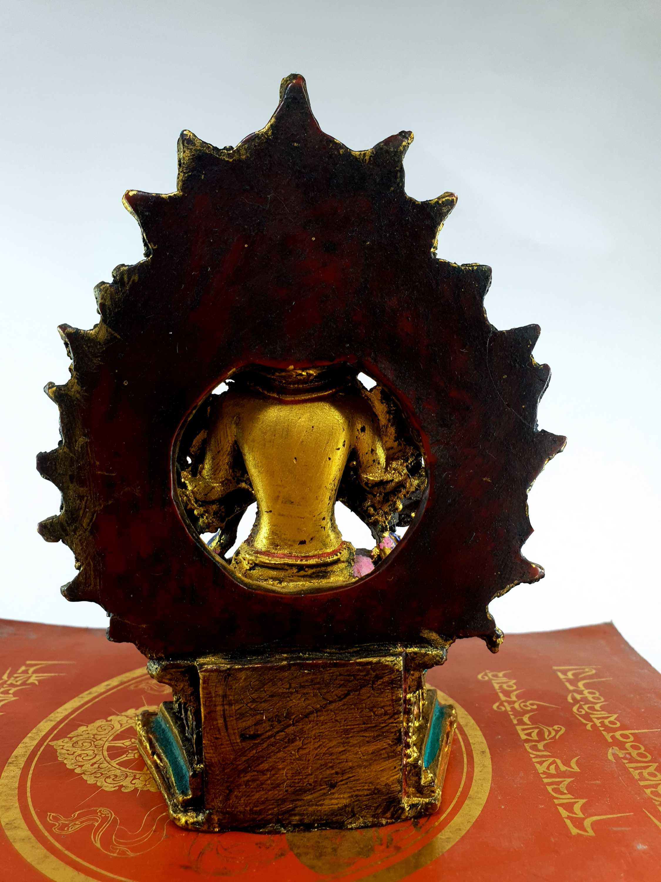 Resin Statue <span Style=