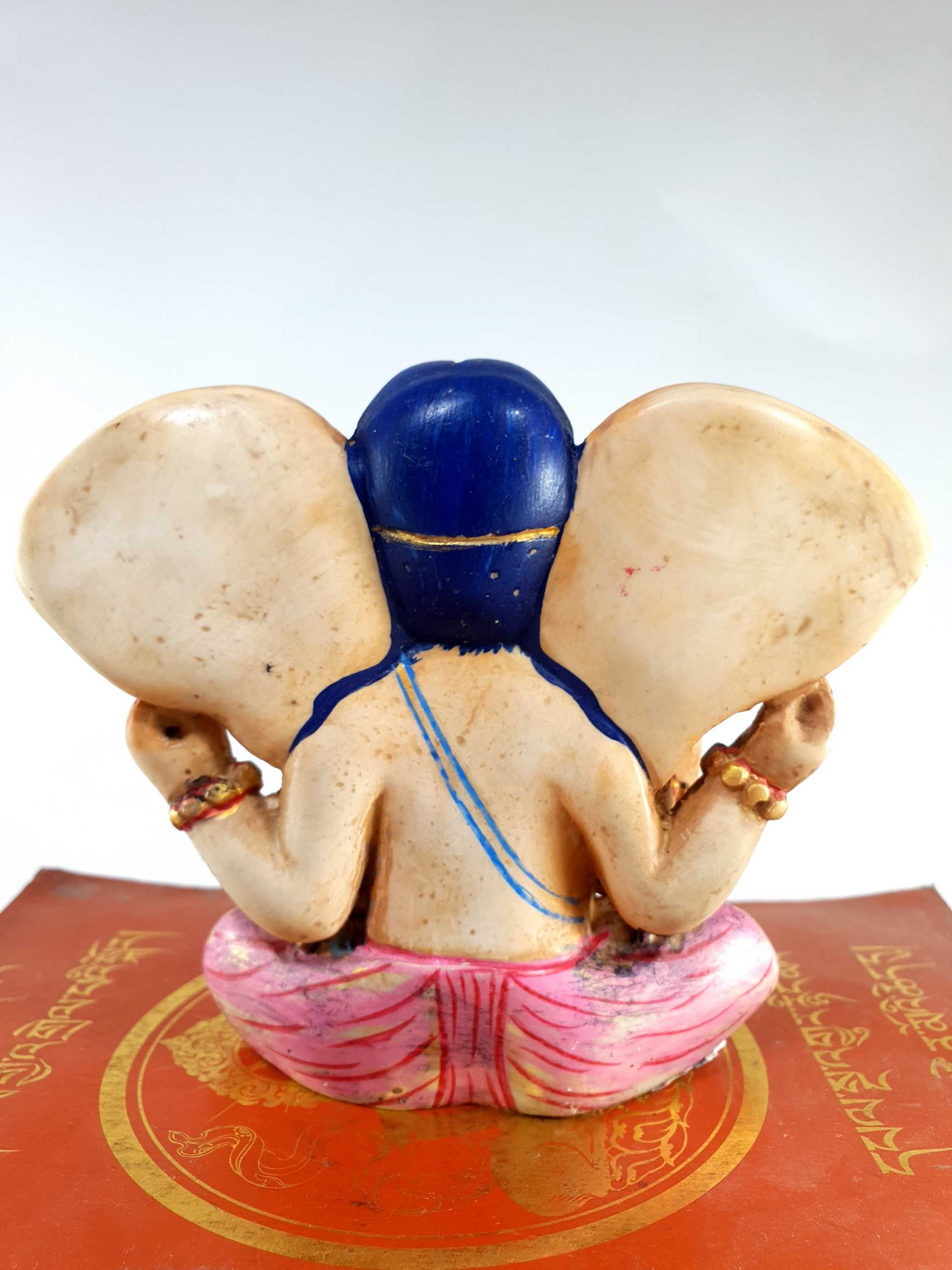 Resin Statue <span Style=