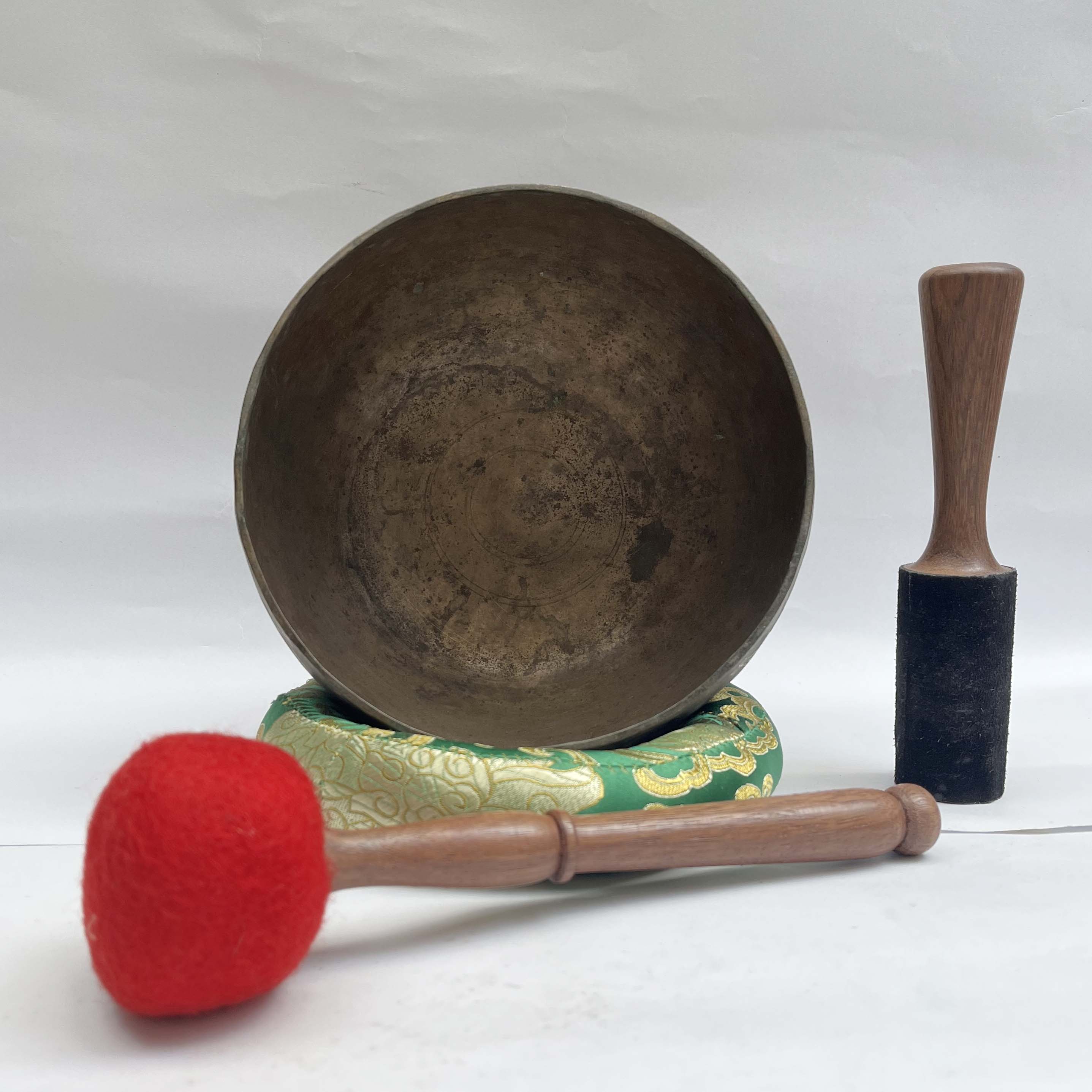 old Hand Beaten Bronze kopre Singing Bowl With antique, select Accessories
