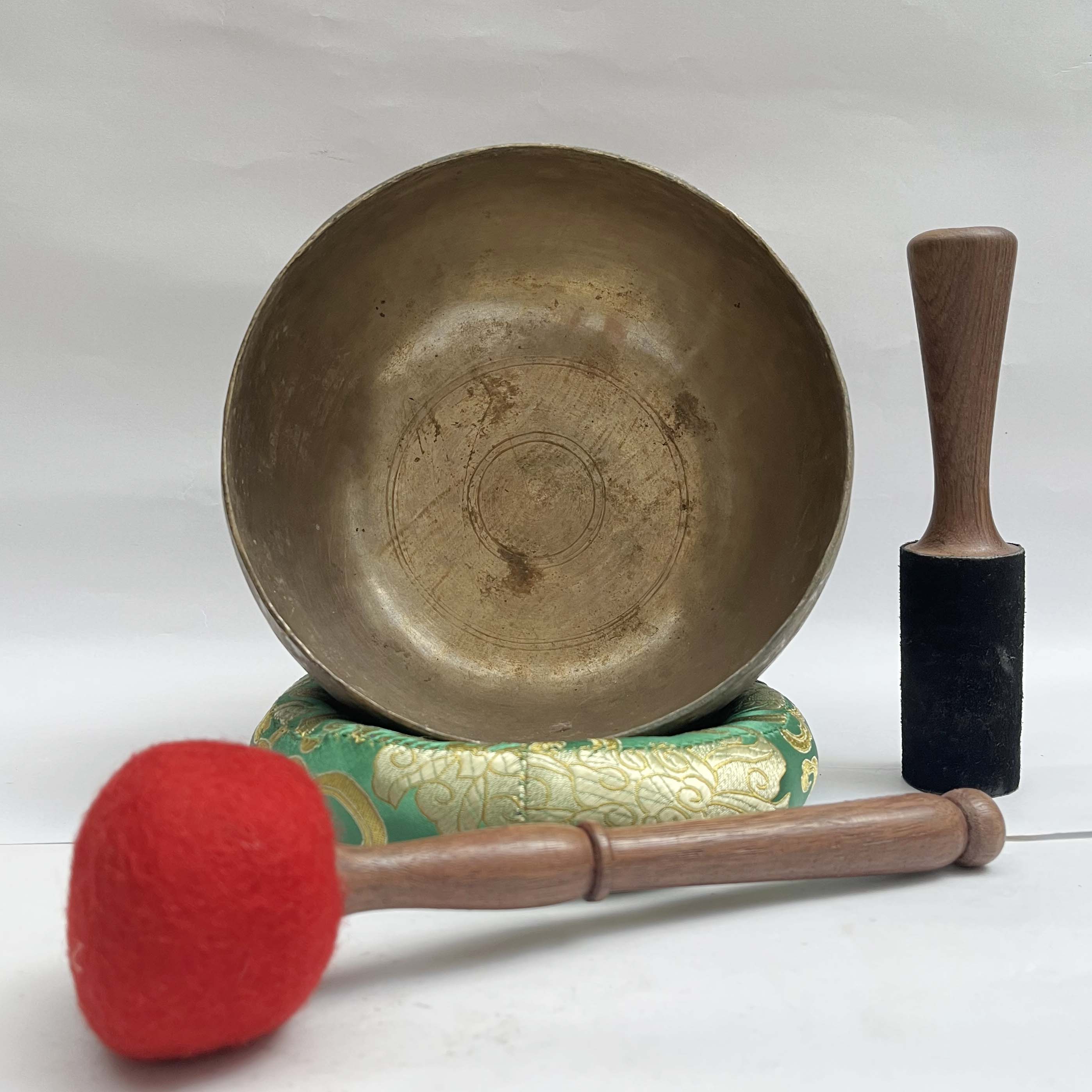 old Hand Beaten Bronze kopre Singing Bowl With antique, select Accessories