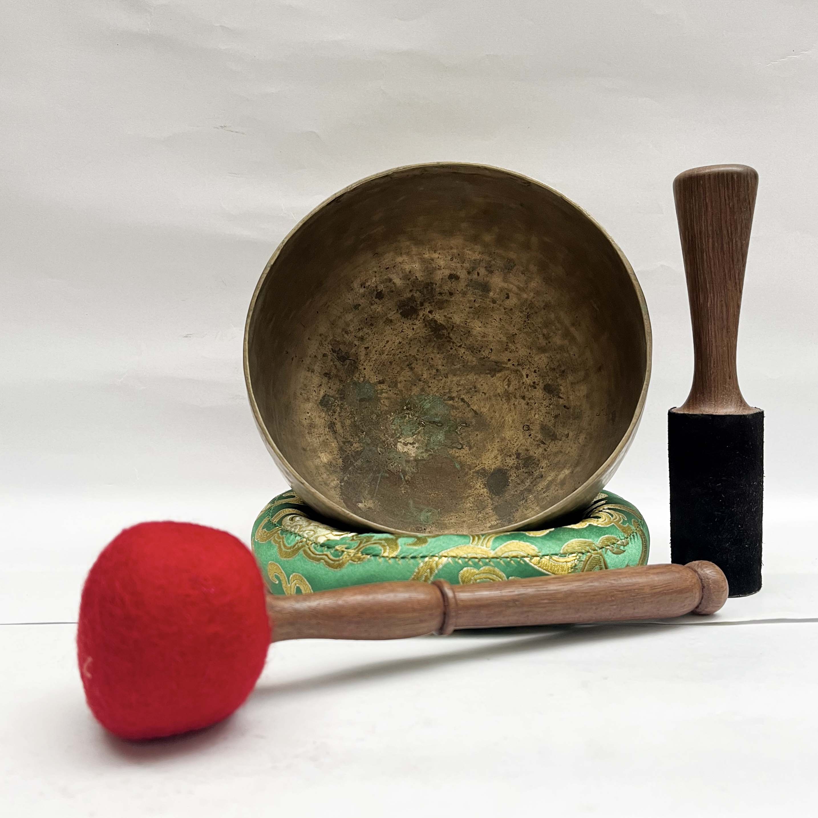 old Hand Beaten Bronze kopre Singing Bowl With antique, select Accessories