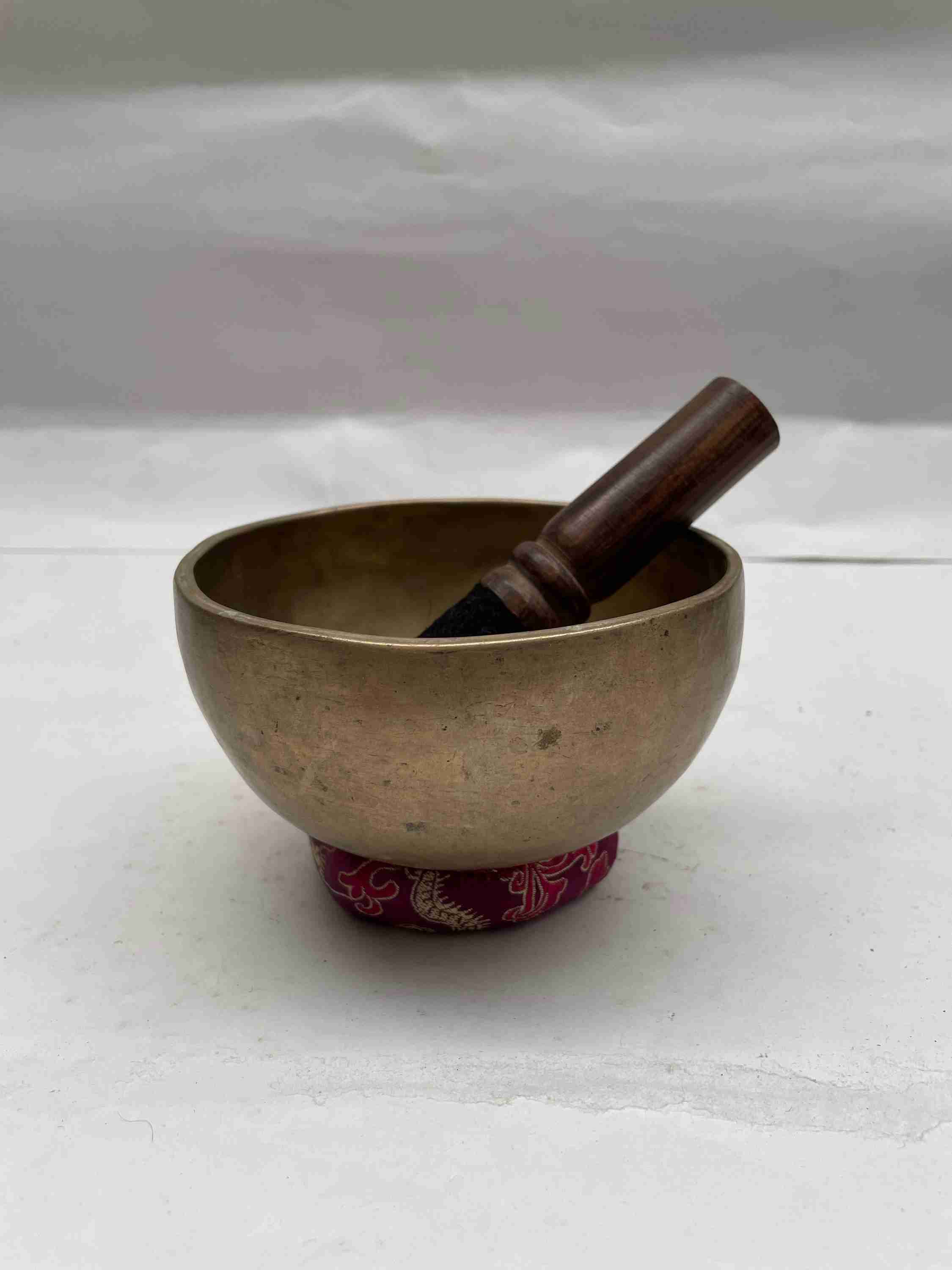 old, Buddhist Hand Beaten kopre Singing Bowl, With Plain, select Accessories