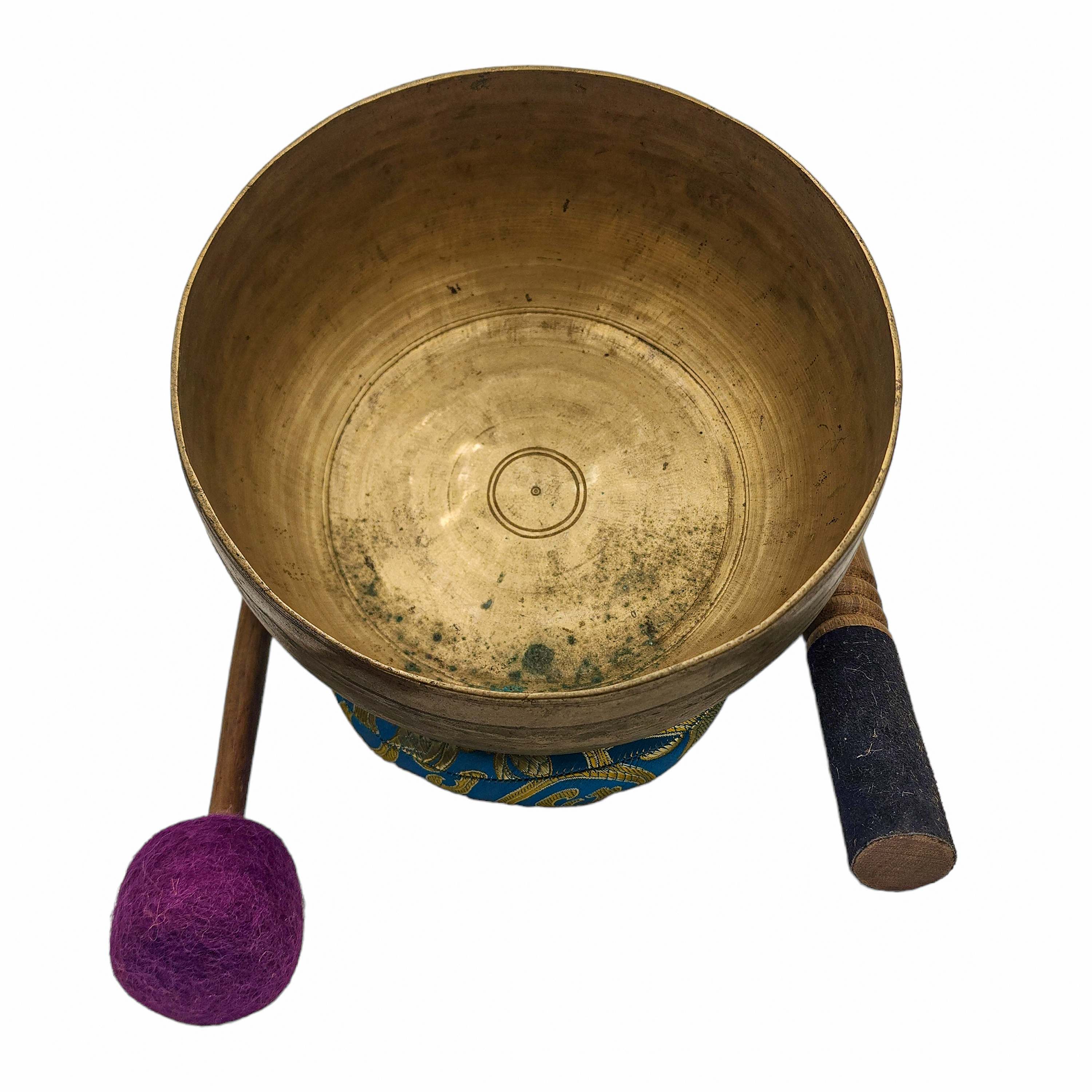 Kopre Singing Bowl, Buddhist Hand Beaten, Antique Finishing, select Accessories