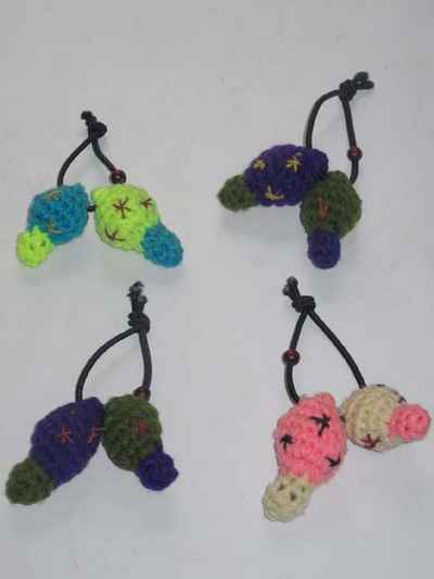 Broches