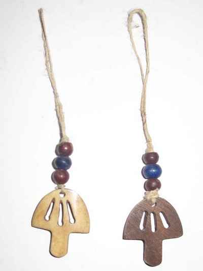 Keyring With Bone Mushroom Design