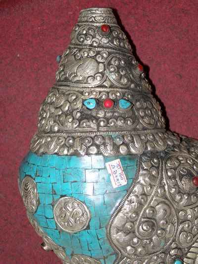 Conch Shell With White Metal