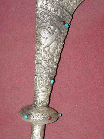 Conch Shell With White Metal