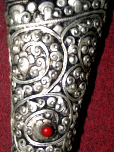 Conch Shell With White Metal