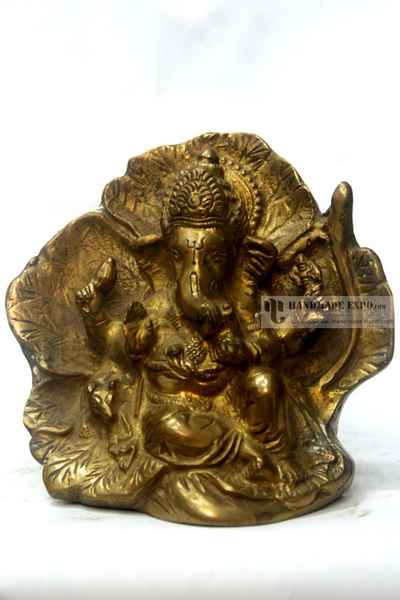 Ganesh On Pipal Leaf Design