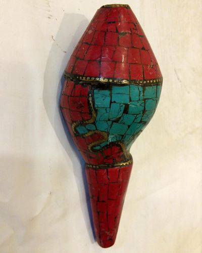 Small Tibetan Conch Shell With Stone Setting