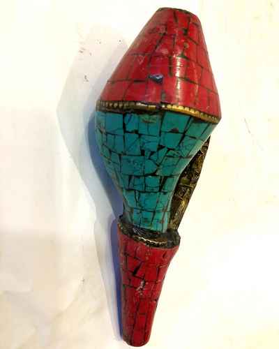 Small Tibetan Conch Shell With Stone Setting