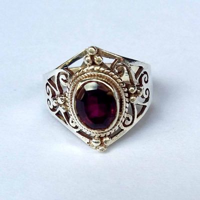 Sterling Silver Ring Garnet Stone