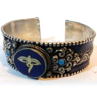 Flower Metal Bracelet With Buddha Eye Centre