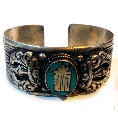 Dorje Metal Bracelet With Kalachakra Center