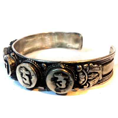 Metal Bracelet With Om Mani Padme Hum Blocks