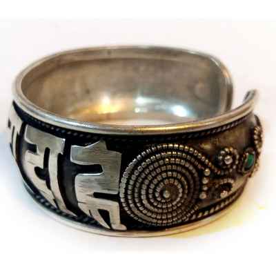 Om Mani Padme Hum Metal Bracelet