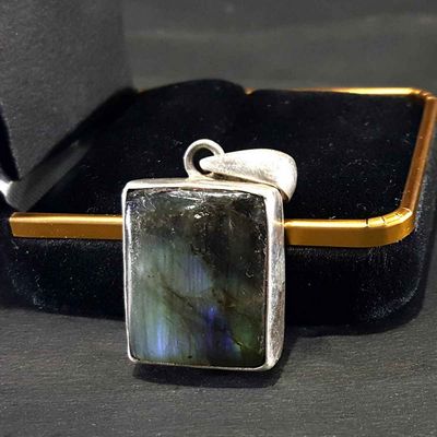 Laboroid Handmade Silver Pendant
