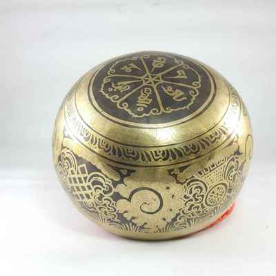 Mustang Bronze Hand Beaten Bowls With Endless Knot At The Centre, [select Accessories]