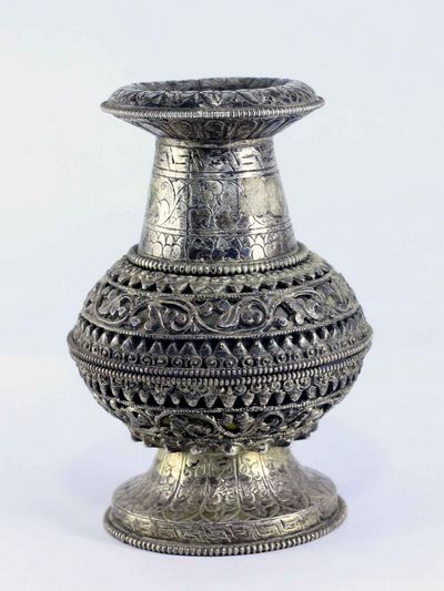 Silver Tibetan Flower Vase : Vase Over Imitation Amber Vol 1