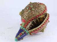 White Metal Filigree Conch Shell With Three Buddha