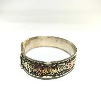 Metal Bracelet With Siku Design