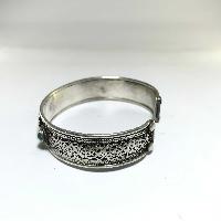 Metal Bracelet With Om Mani Padme Hum