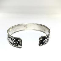 Metal Bracelet With Om Mani Padme Hum