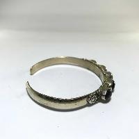 Metal Bracelet Withfive Stones