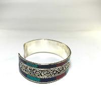 Metal Bracelet With [stone Setting] And Siku