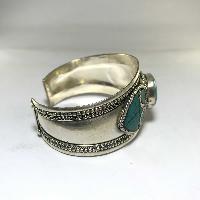 Metal Bracelet With Stone Setting