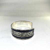 Metal Bracelet With Stone Setting
