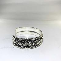 White Metal Bracelet With Dorje Design