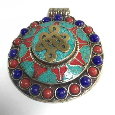 White Metal Endless Knot Pendant With Stone Setting